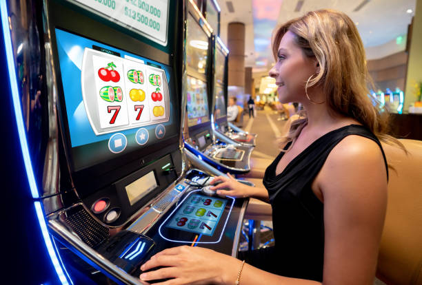 Free spin feature trigger in Jurassic Kingdom slot